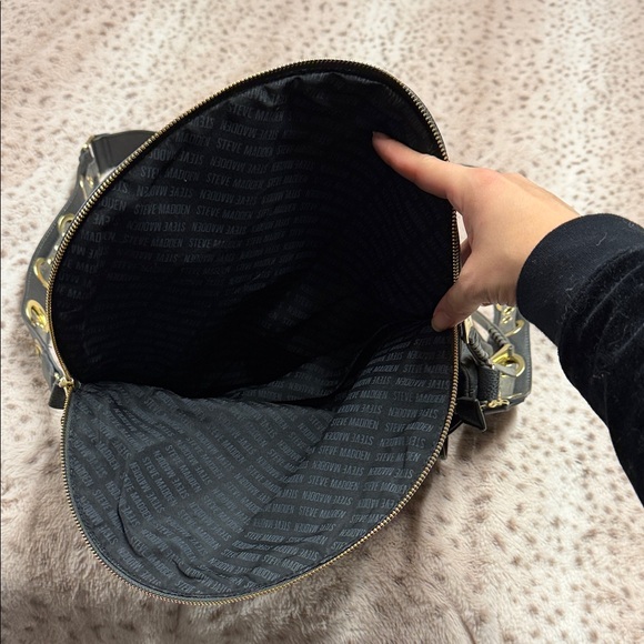 Steve Madden Black and Gray Crossbody Bag with Gold Accents - Picture 5 of 10
